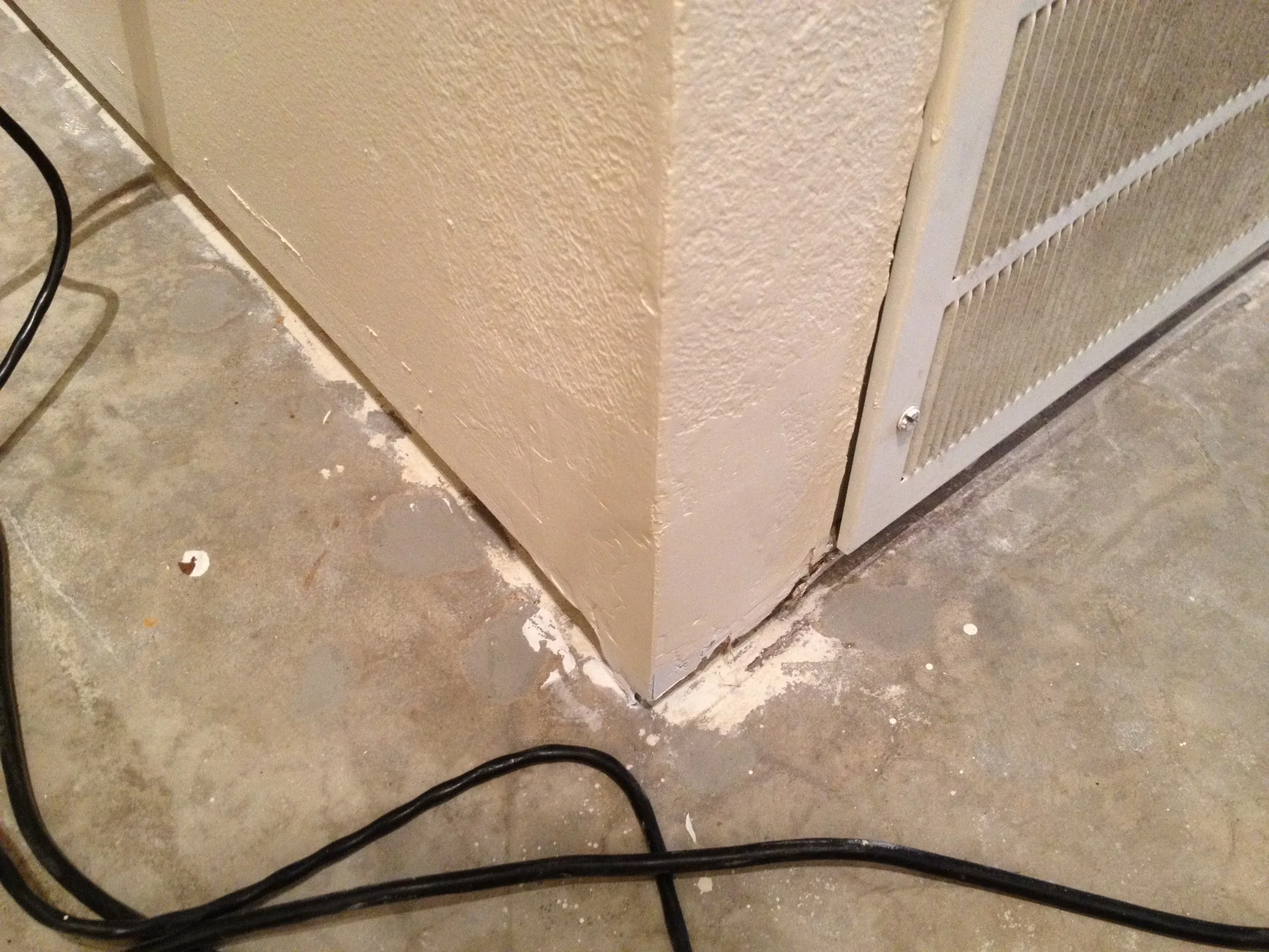 Drywall repair with finished wall patch and paint blending